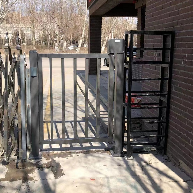 沈陽某學(xué)校職工進出口自動?xùn)艡谛腥碎T